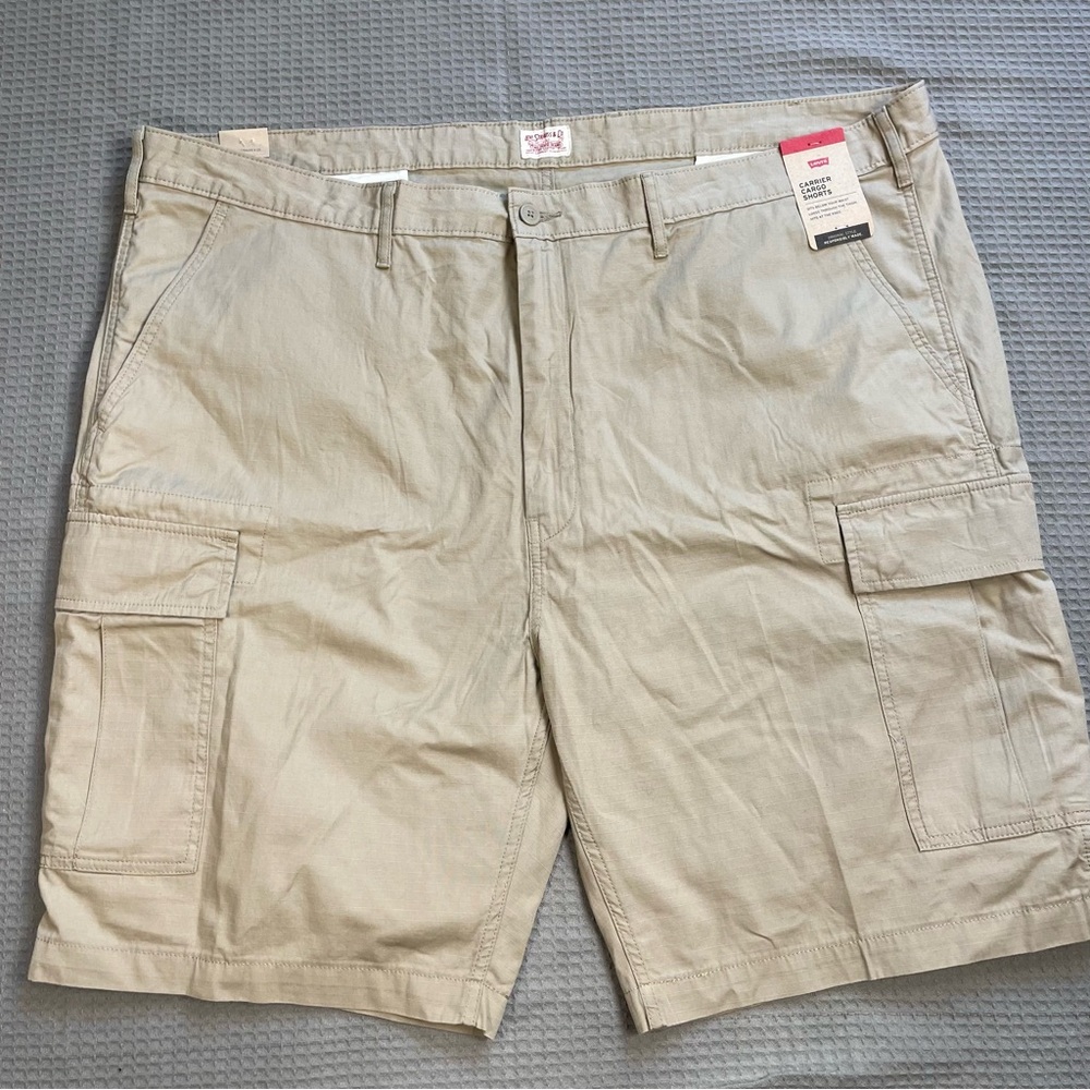 New Levi’s Carrier Cargo Shorts 48 Men’s Ripstop Cotton Khaki Tan